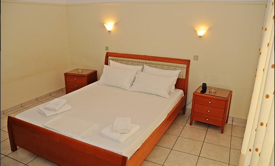 Hotel Delfini à Theologos  Chambre photo